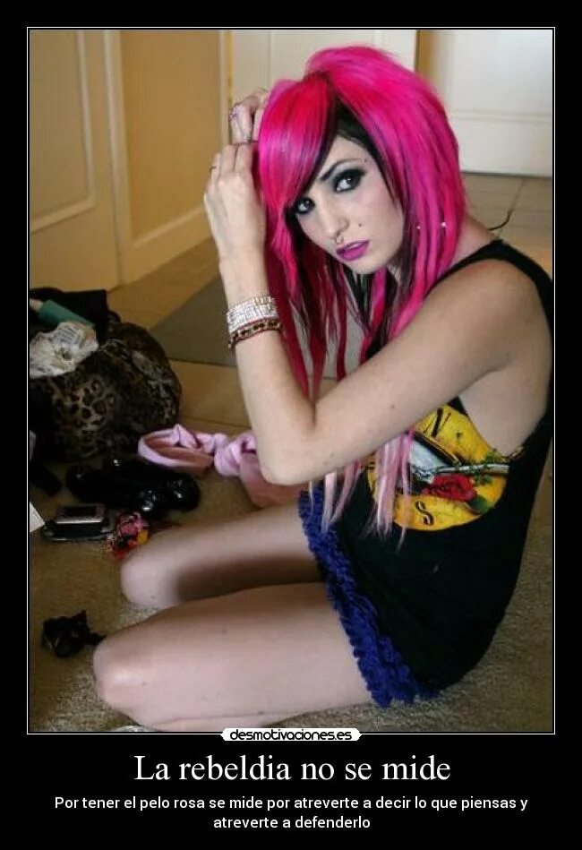 Эшли пирс неформалка. Трэш субкультура. Трэш девушки. Треш модель у которой лопнула грудь. Педовки субкультура.