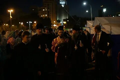 Крестный ход ночью