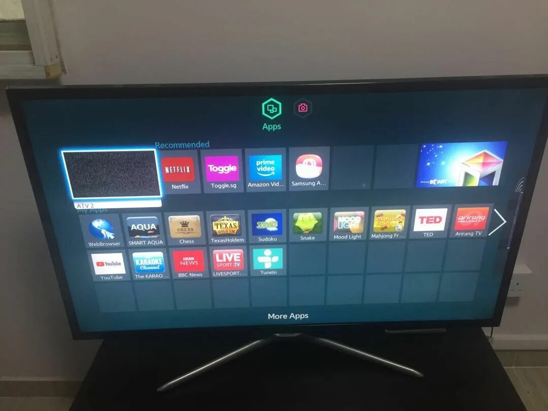 Японский телевизор samsung smart 2010. Смарт телевизор караоке. Виджеты на телевизоре самсунг смарт тв. Караоке телевизор самсунг смарт тв. Микрофон к телевизору самсунг смарт тв.