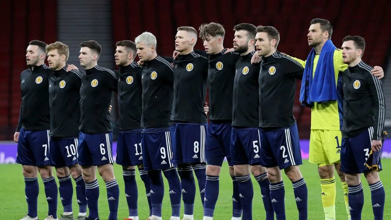 Сборная шотландии. Шотландский футболист. Состав сборной шотландии на евро. Футболист сборной шотландии. Состав сборной шотландии на евро.