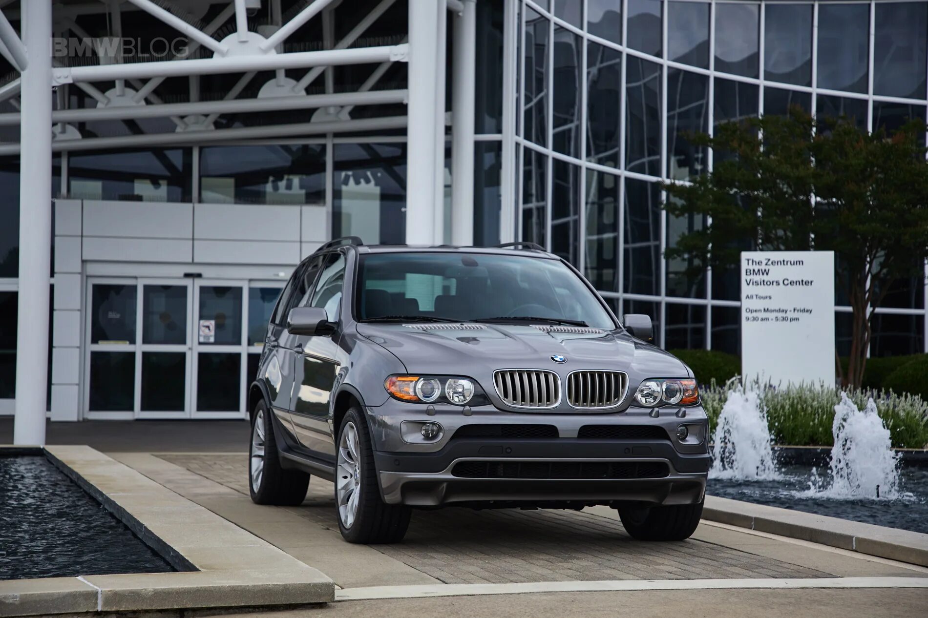 BMW e53. Самую популярную БМВ внедорожник. БМВ большой джип. Самый крутой внедорожник БМВ.