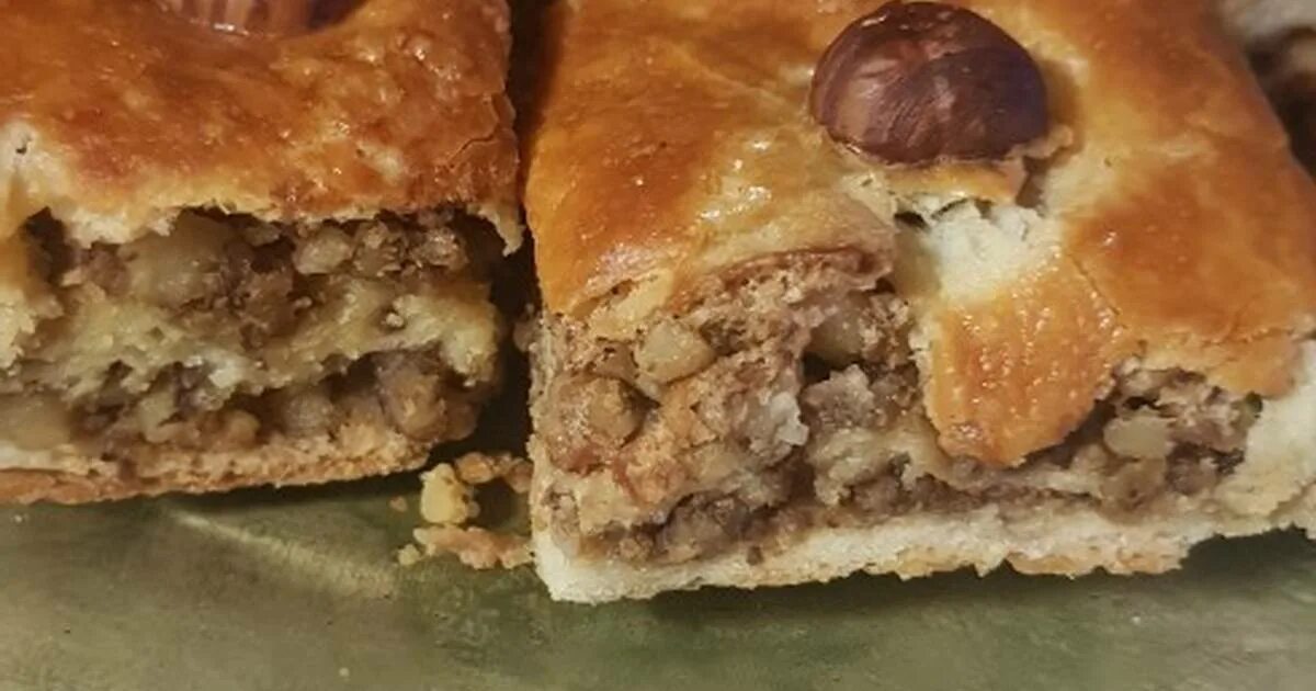 сочинский пирог с орехами рецепт. сочинский пирог с орехами рецепт. сочинский пирог с грецкими орехами. сочинская пахлава с безе. корейский ореховый пирог.