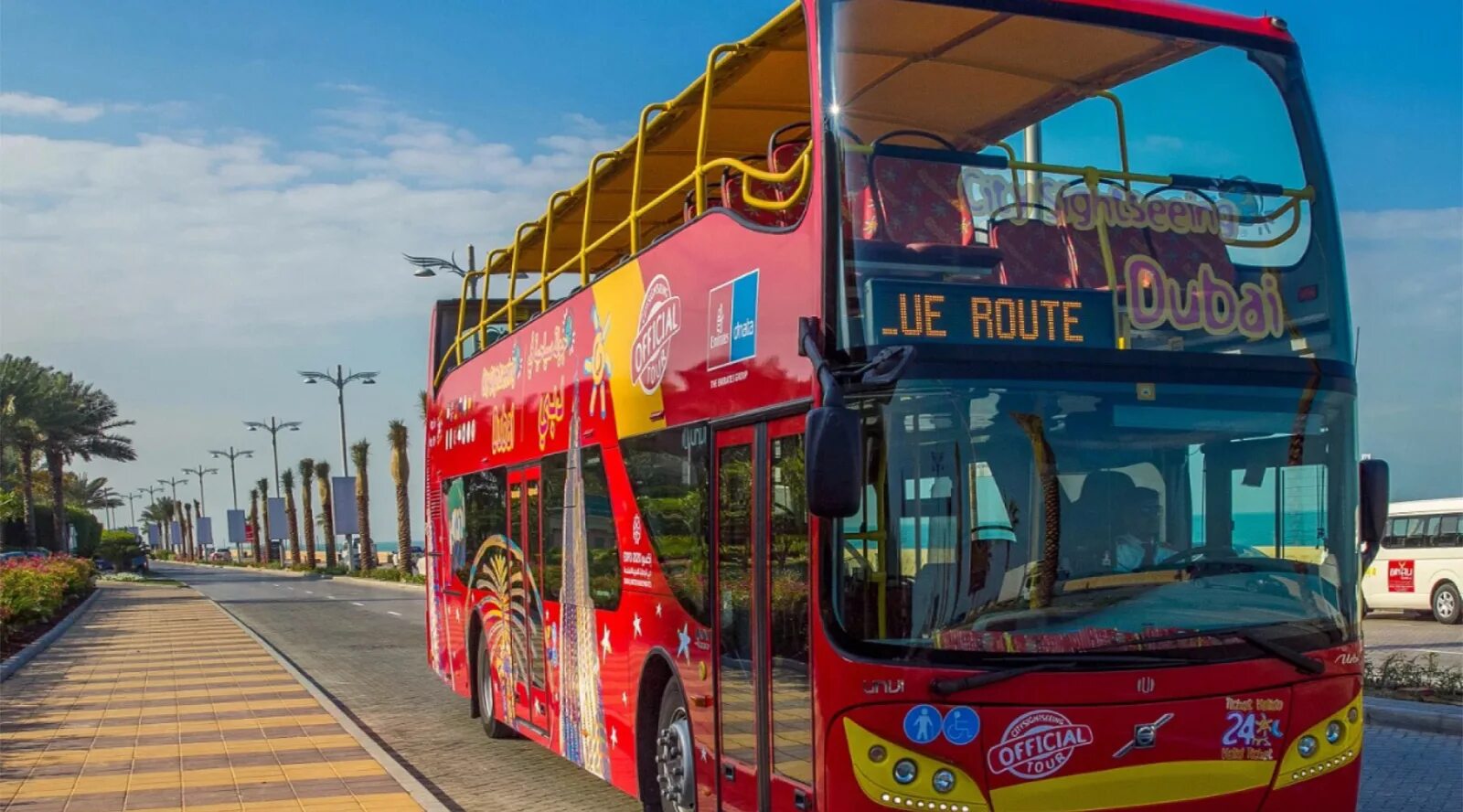 Автобус сити тур. Туристические автобусы в Дубае. City Sightseeing Дубай. Tourbus Дубай. Абу Даби Hop on - Hop off.