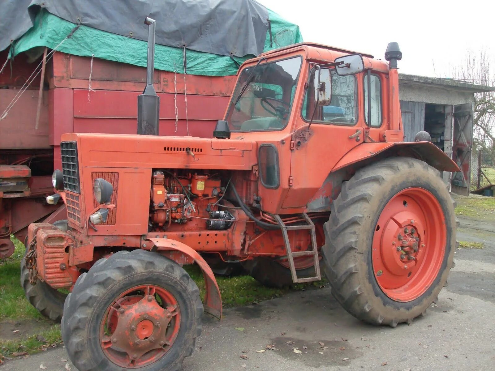 Трактор МТЗ 80 красный. МТЗ-82 трактор ранний. Трактор МТЗ 80 82. Трактор Беларус МТЗ-80,82.