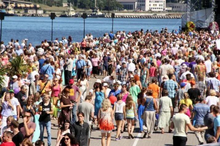 Литва население 2024. Население Риги 2021. Население Латвии Рига. Жители Литвы. Население Литвы.