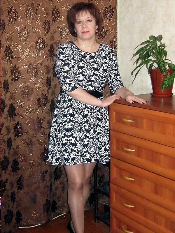 Частные взрослые женщины. Дамы в возрасте домашнее. Пожилые женщины в колготках. Взрослых женщин домашние. Красивые русские мамочки.