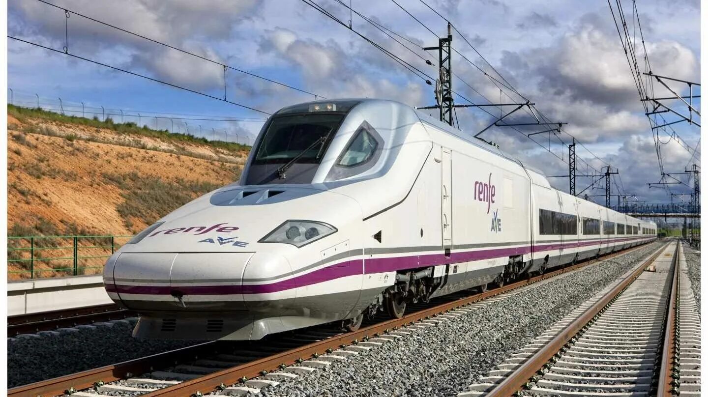 Renfe. 350 Км/ч. Высокоскоростной поезд. Железнодорожный транспорт самый быстрый. Железные дороги Испании. Train mix