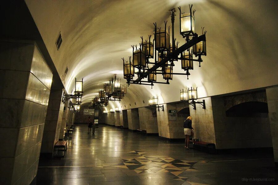 Екатеринбургский метрополитен уральская. Метро уральская екатеринбург. Станция метро уральская. Станции метро екатеринбург. Станция метро уральская.