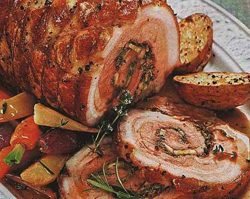 Рецепты с мясом пошагово с фото. Мясной рулет. Рулет из свинины. Мясной рулет в духовке. Мясной рулет из свинины.