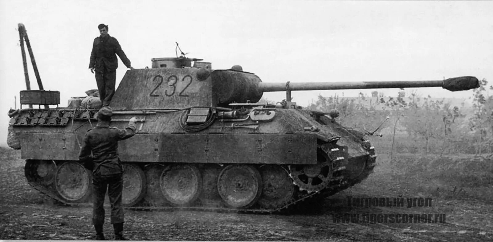 Т 34 85 танковый десант. Танк пантера в бою. 52 танковая. Танки вермахта пантера. 52 танковая.