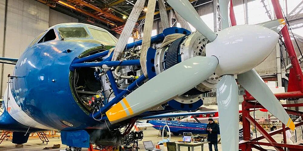 Як-40лл. Як-40лл. Испытания як. Як-40 в воздухе. Н е жуковский аэродинамический институт.