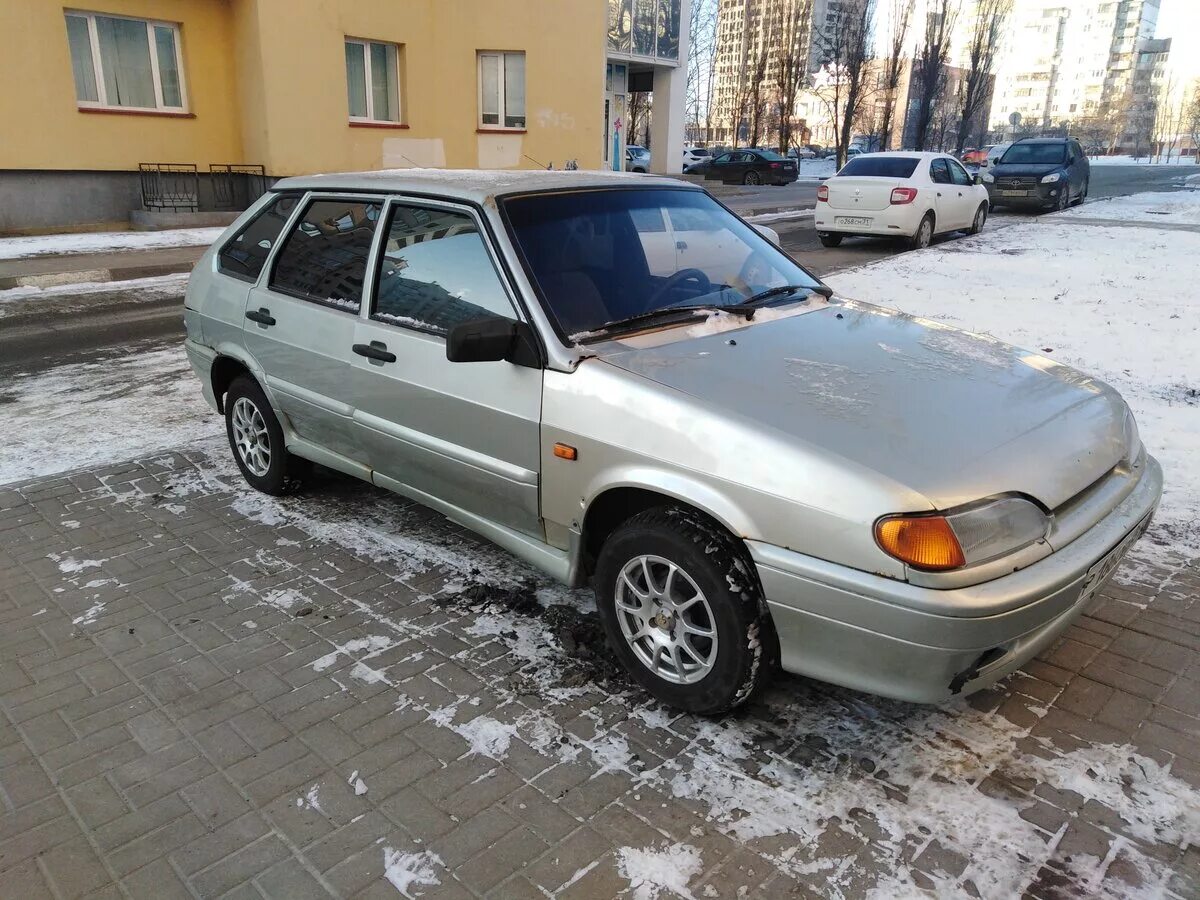 Ваз 2114 демон. Ваз 21 14 2006 года. Цвет ваз 2114 2006 года. Серебристо бежевый ваз 2114 2006. Ваз 2114 иномарка.