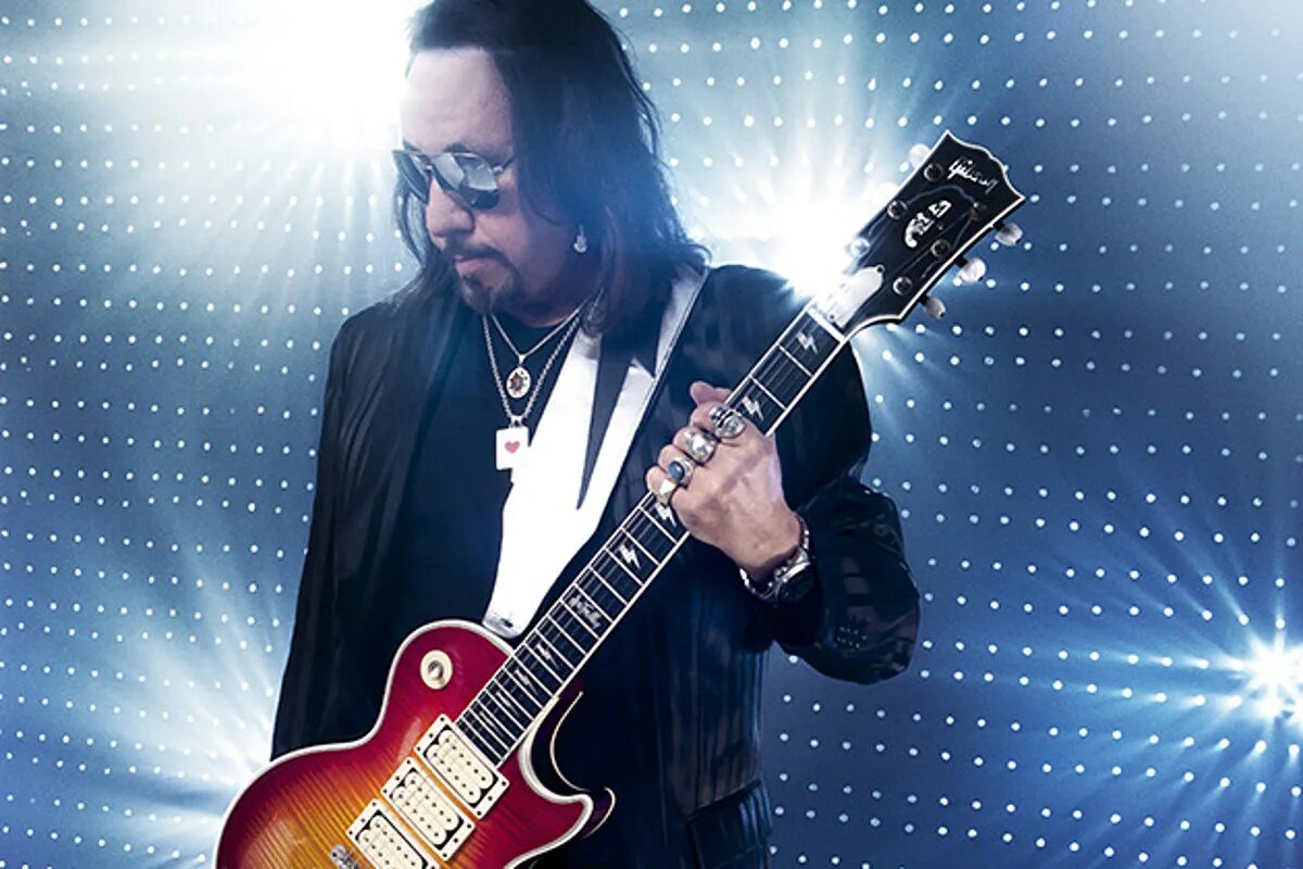 Kiss "ace frehley". Эйс фрейли 1982. Emerald эйс фрейли. Kiss "ace frehley". Ace frehley 1978.