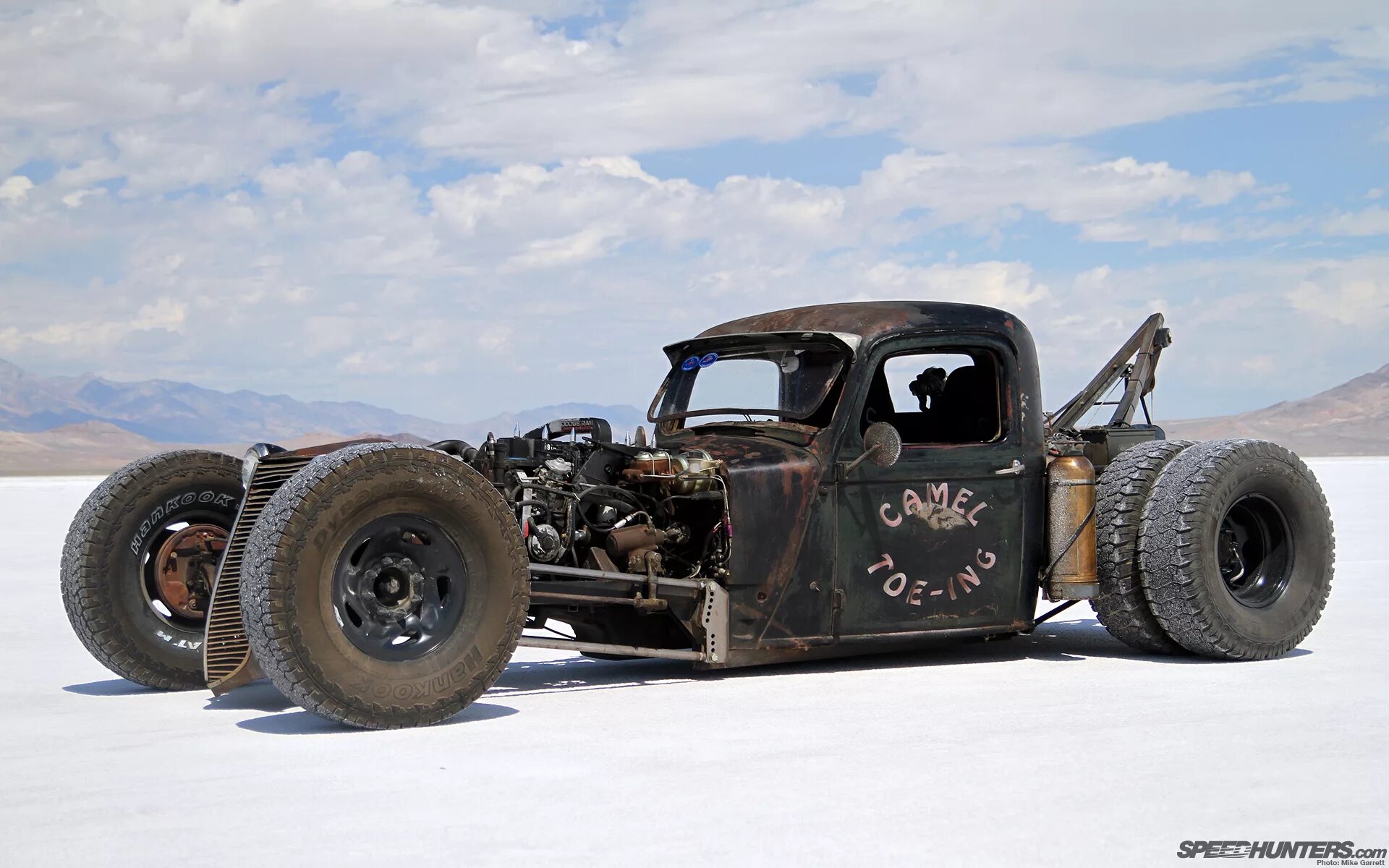 Автомобили рота. 35 Ford rat Rod. Rat Rod машина. Ford 1933 rat Rod. Хот род Рэт род.