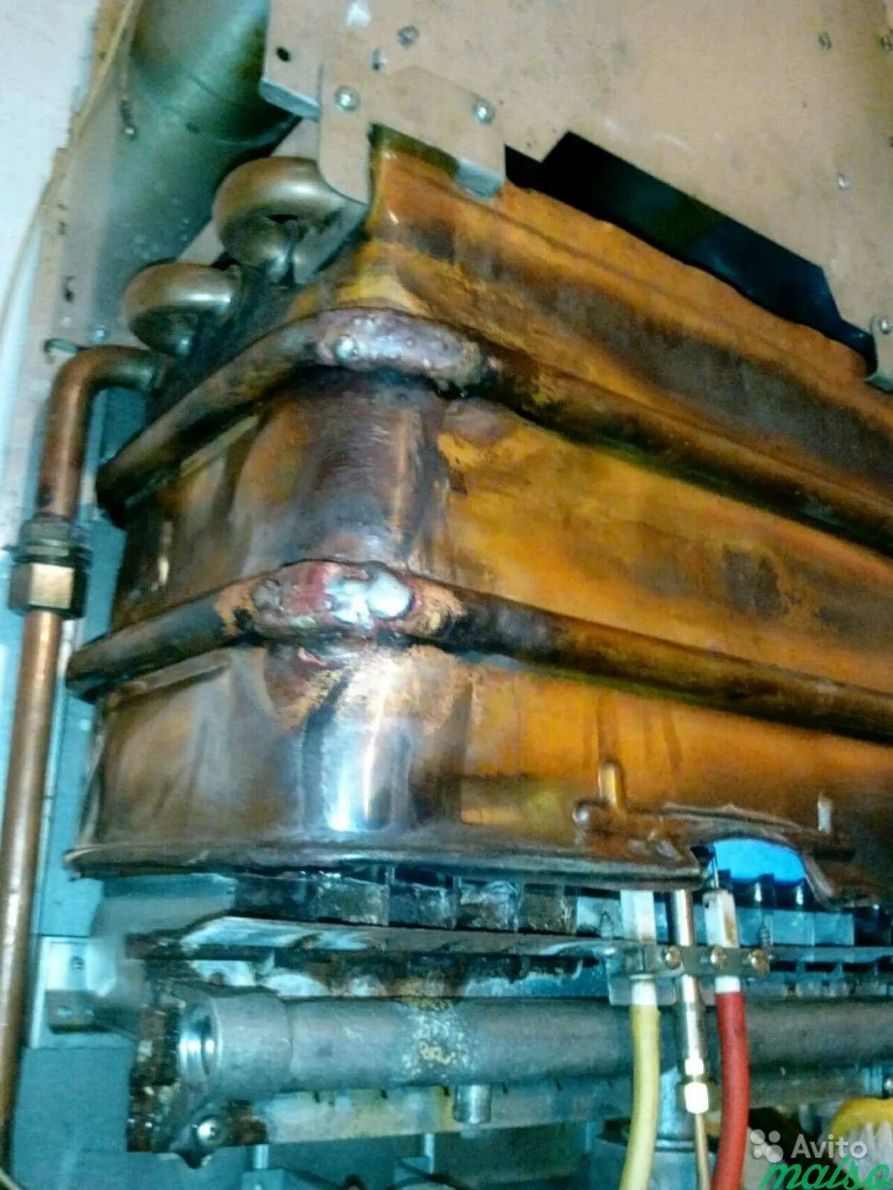 Котел телефон. Пайка теплообменника газовой колонки. Запаять медный теплообменник газовой колонки. Пайка теплообменника газовой колонки своими руками. Газовая колонка 2005.