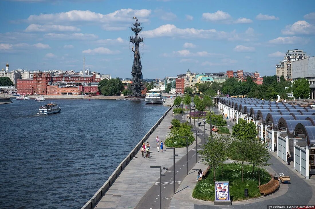 Смотровая площадка на ростовской набережной. Москва мос набережные. Вид набережной и улиц. Вид набережной и улиц. Котляревская набережная в москве.