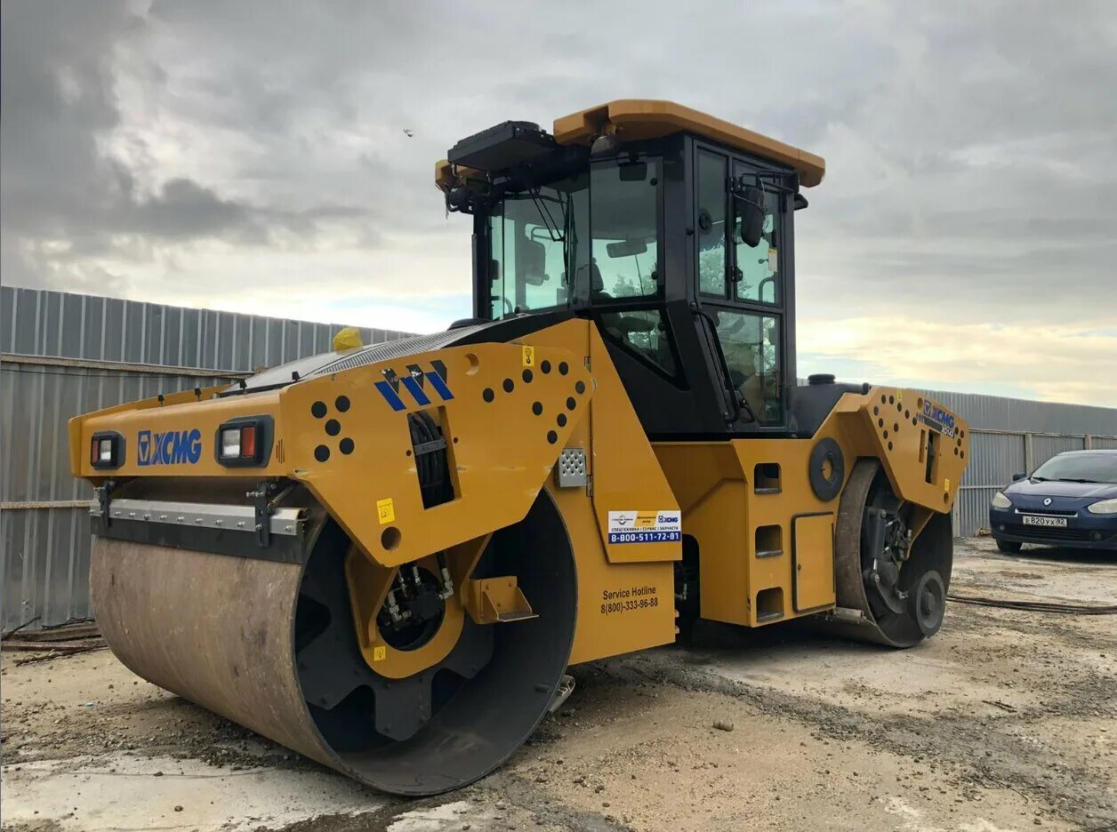 Каток xcmg xd143. Виброкаток двухвальцовый xcmg xd103 16тн. Двухвальцовый каток xcmg xd143 технические характеристики. Каток дорожный вибрационный xcmg, xd103 vin xug01032enje02898. Каток дорожный вибрационный xcmg, xd143.