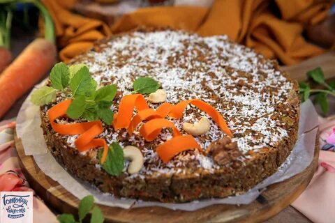 Морковный пирог с грецкими орехами и корицей