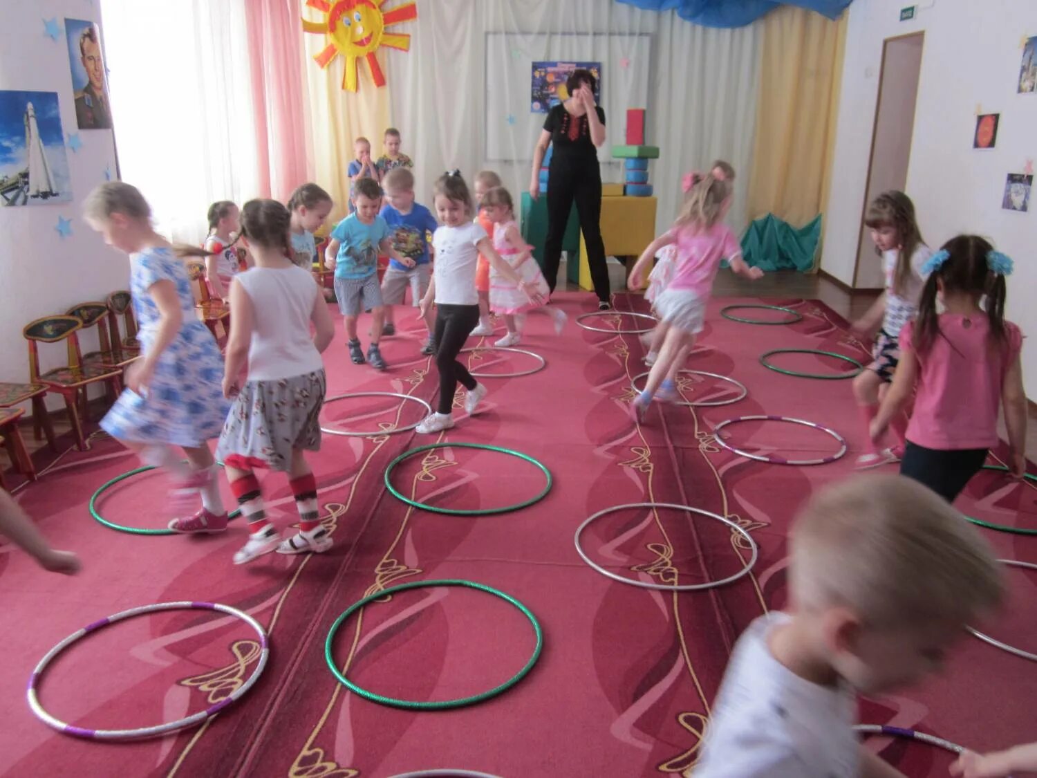 Музыкально спортивное развлечение к 23. Спортивное развлечение к 23 февраля. Спортивное развлечение к 23 февраля для детей средней группы в детском. Детский сад 33 светлячок егорлыкская. Спортивное развлечение в детском саду.