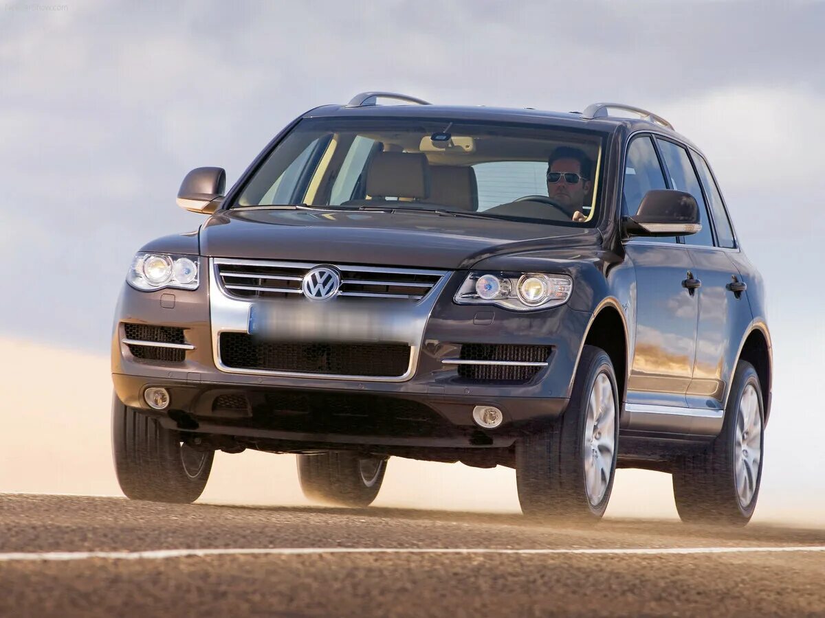 Машина volkswagen touareg. Машина Фольксваген Туарег в6. Джип Туарег Фольксваген 2007. Фольксваген Туарег 2007-2010. Фольксваген Туарег 1.