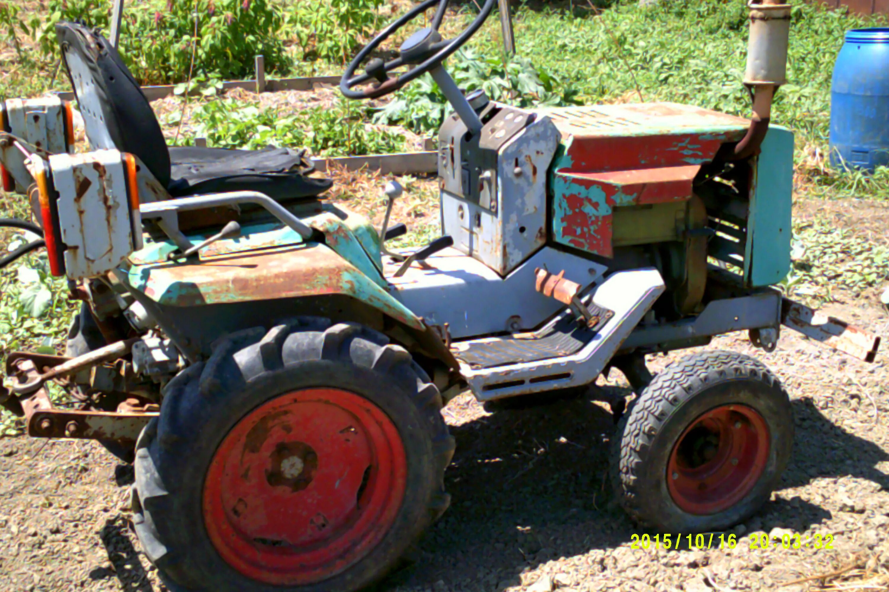 Мини трактор КМЗ-0124. Трактор т КМЗ-012б. КМЗ 012. КМЗ 012 И сельскохозяйственная техника.