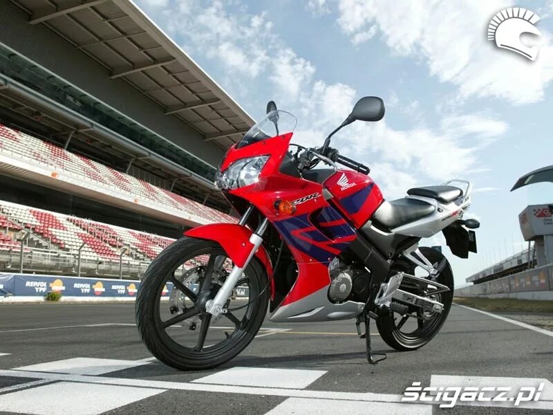 Honda cbr125r. Honda CBR 125r 2004. Хонда СБР 125. Honda CBR 125 R 2007.