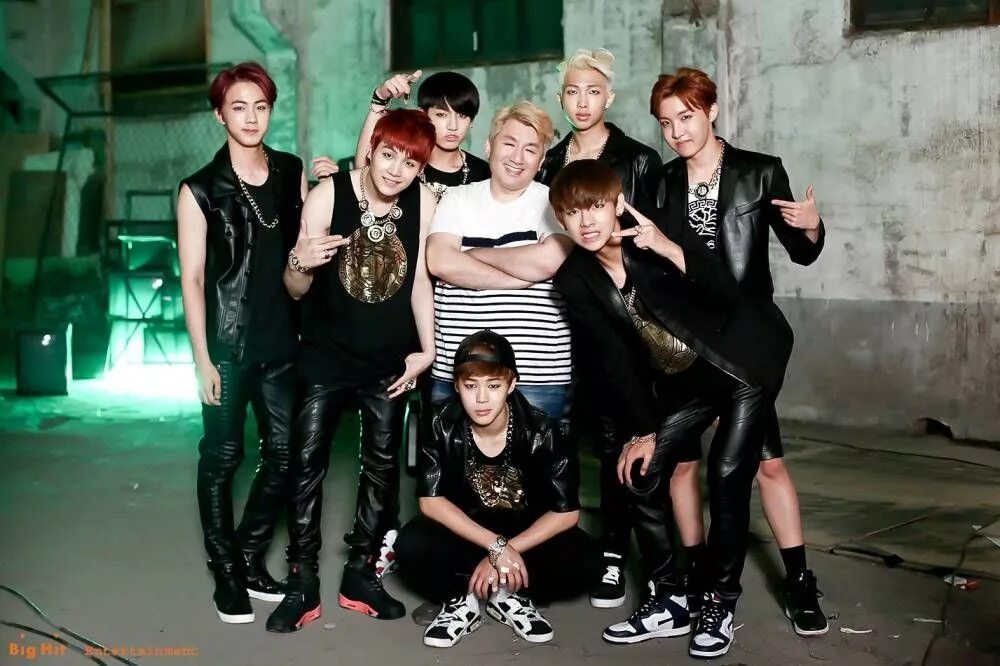 Bts danger. Группа бтс. группа бтс 2014. бтс денжер. bts группа корейская.