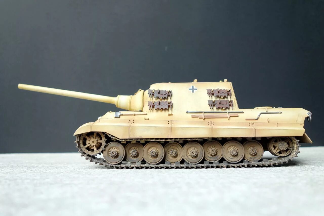 Тамия ягдтигр кариуса. Jagdtiger pr оборудование 2. Jagdtiger порше. Ягдтигр звезда 1/35. Ягдтигр порше и хеншель.