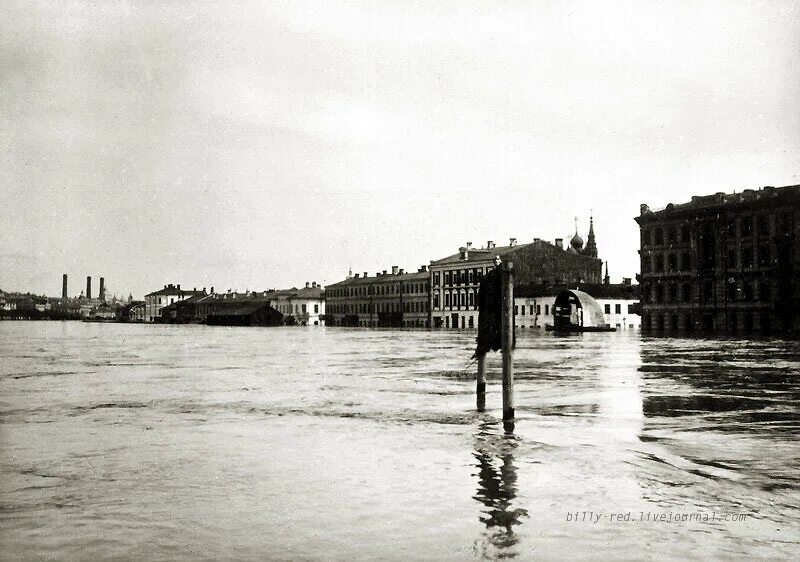 Наводнение 1908 года в москве. Наводнение 1908 года. Наводнение в замоскворечье в 1908 году. Наводнение 1908 года в москве пятницкая улица. Потоп в москве 1908.