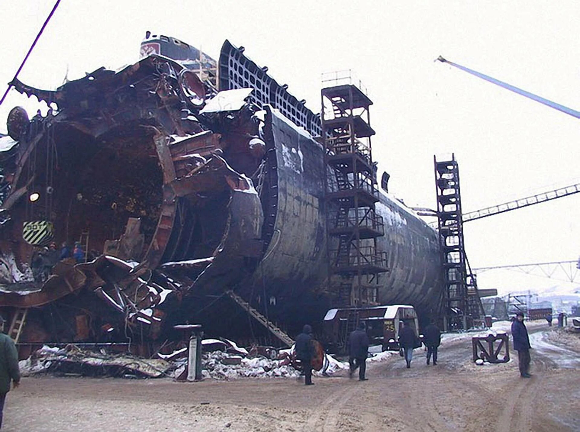 Где затонула лодка курск. Гибель атомной подводной лодки к-141 "Курск". Курск 141 атомная подводная лодка. Гибель атомной подводной лодки Курск. К-141 «Курск».