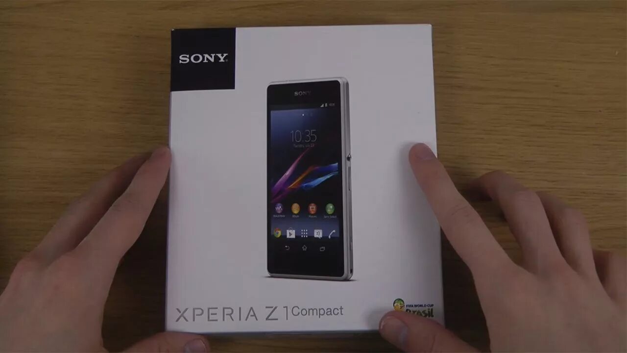 Sony xperia не включается. Sony Xperia z1 коробка. Sony Xperia 1 III Box. Sony Xperia z1 комплект. Sony Xperia z1 Compact.