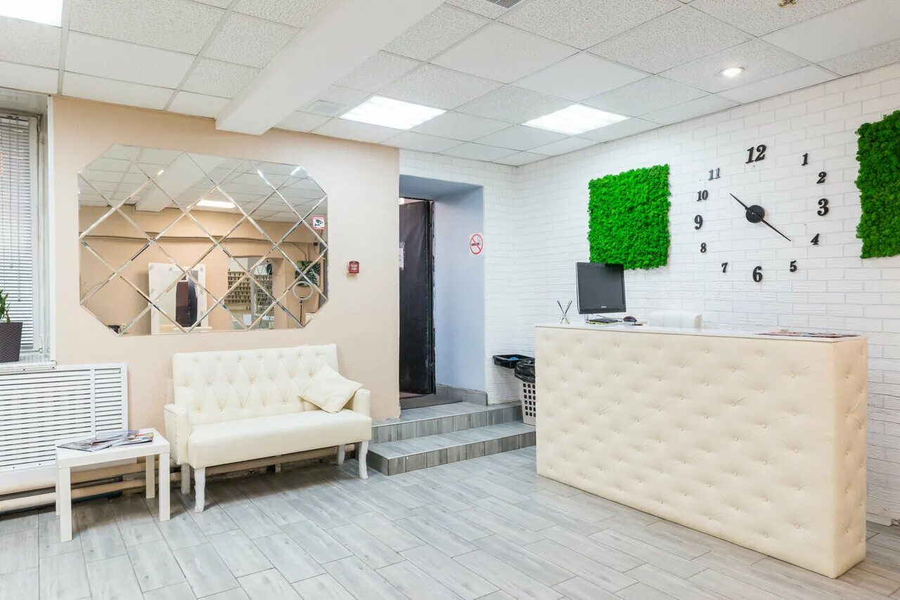 кафе на водном стадионе. москва, головинское ш. салон водный стадион. парикмахерская водный стадион. салон красоты в цокольном этаже.