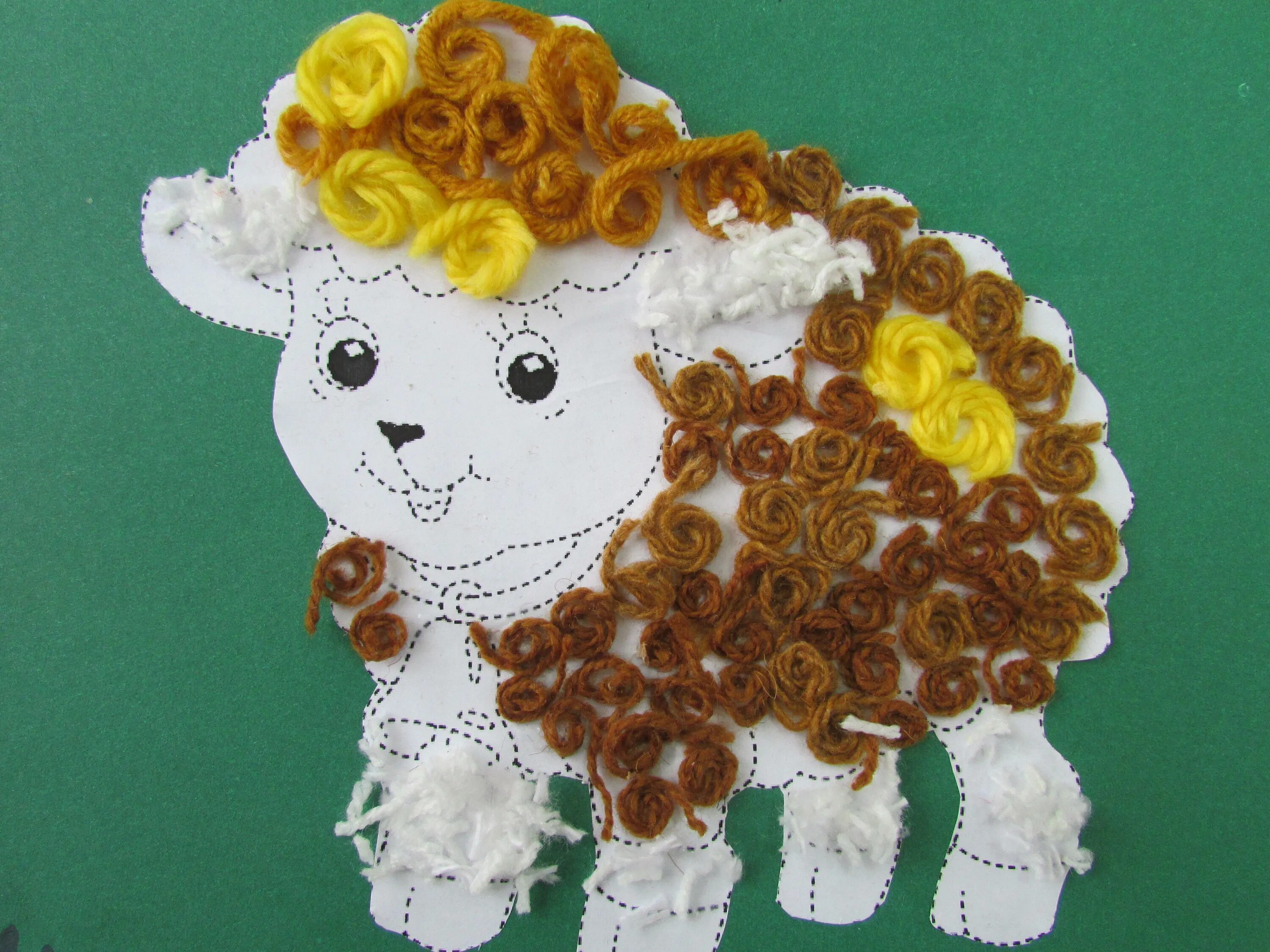 Необычная аппликация. Аппликация из нетрадиционных материалов. Аппликация кошка. Аппликация из ткани для детей. Оригинальные аппликации.