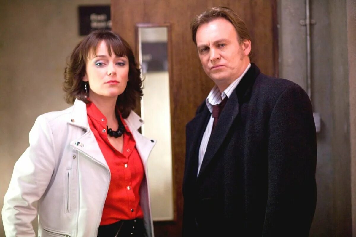 прах к праху / ashes to ashes= 2008 - 2010. Ashes to ashes сериал. прах к праху сериал 2008–2010. к праху фильм 2018. прах к праху 2.