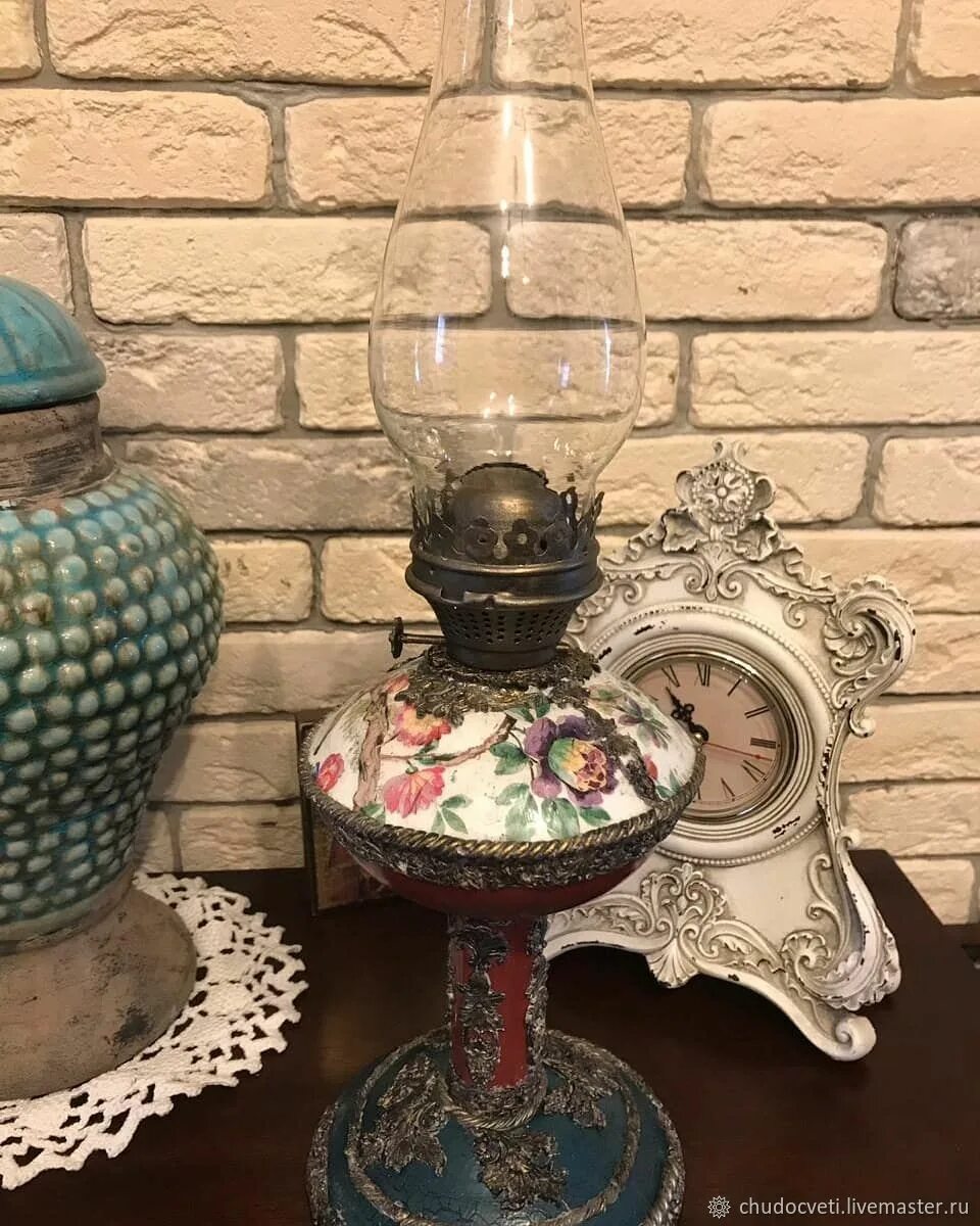 Перекраска керосиновой лампы. Обновить старинную лампу керосиновую. Перекраска старой керосиновой лампы. Отреставрированная керосиновая лампа. Лампа для реставратора.