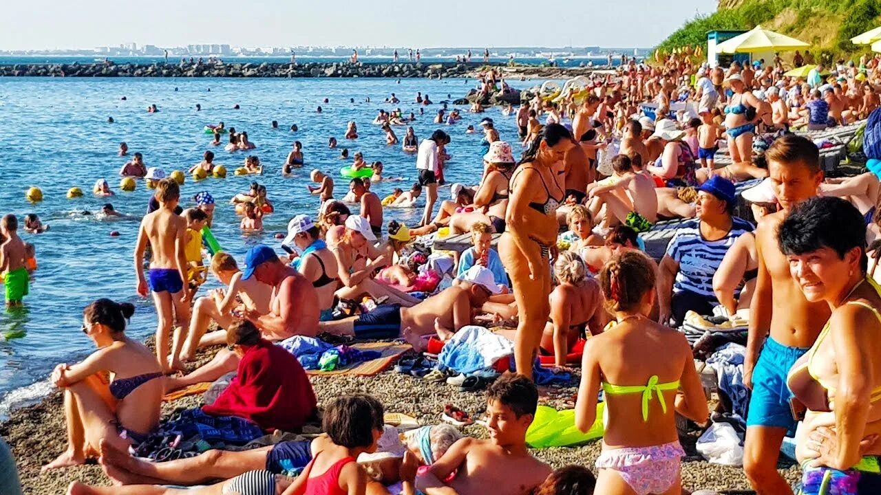 Анапа черное море анапа черное море. Черное море витязево. Анапа много море. Анапа джемете 2021. Анапа куча людей.