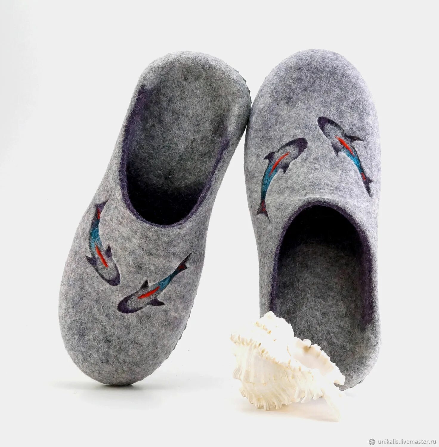 Тапочки лодочкой восточные. Бирюзовые тапочки валяние. Тапки шмель. Тапочки уфа. Тапочки уфа.