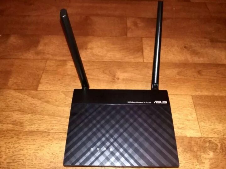 Кабинет асус роутер. Wi-Fi роутер ASUS RT-n11p. Роутер WIFI ASUS RT-n11p. ASUS n300 Router. ASUS RT n11 b1.