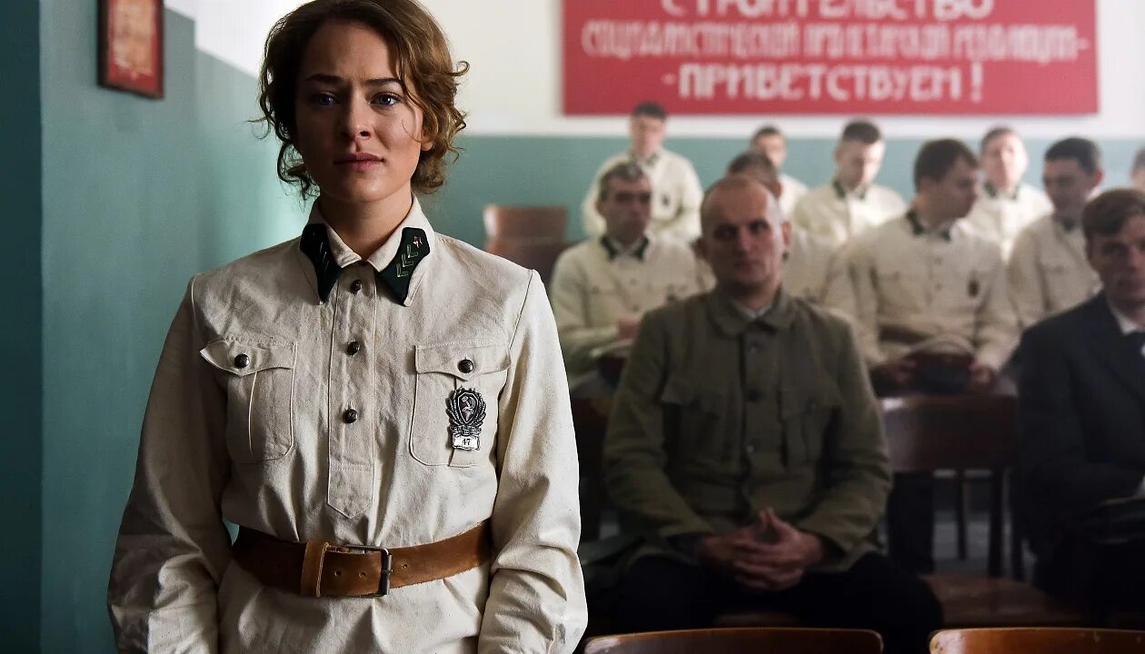 Подкидыш на каком канале. Подкидыш 2019. сериал подкидыш 2018. аглая тарасова подкидыш. подкидыш фильм 2008.