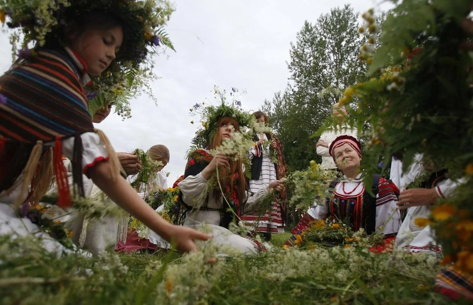 праздник на белорусском языке. белорусский свадебный обряд. праздник на белорусском языке. са святам 8 сакавіка. национальные обычаи обряды белоруссии.