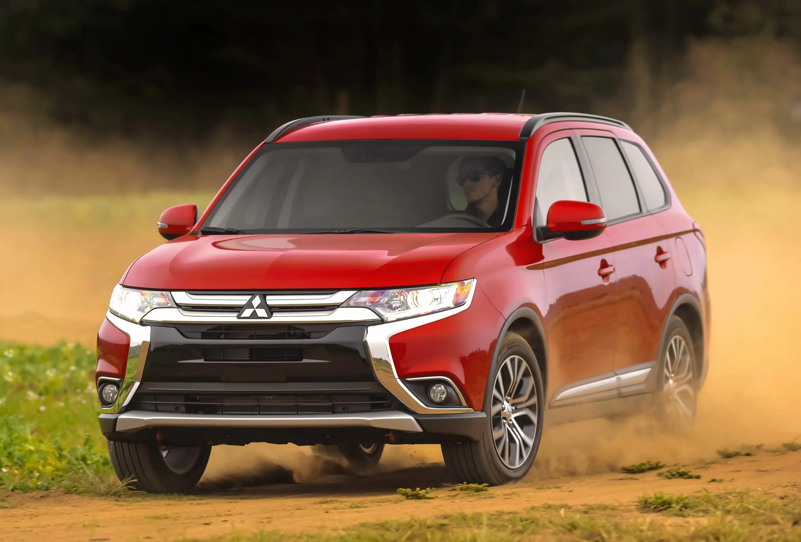 Mitsubishi Outlander 200. Внедорожники Митсубиси Аутлендер. For Mitsubishi Outlander 2016. Mitsubishi Outlander паркетник. Мицубиси аутлендер обзор