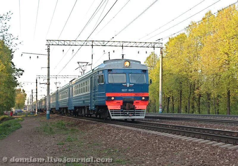 Эд2т 0041. Эд2т электропоезд Мытищи. Эд2т 0039 станция Подлипки дачные. Электричка Мытищи Строитель.