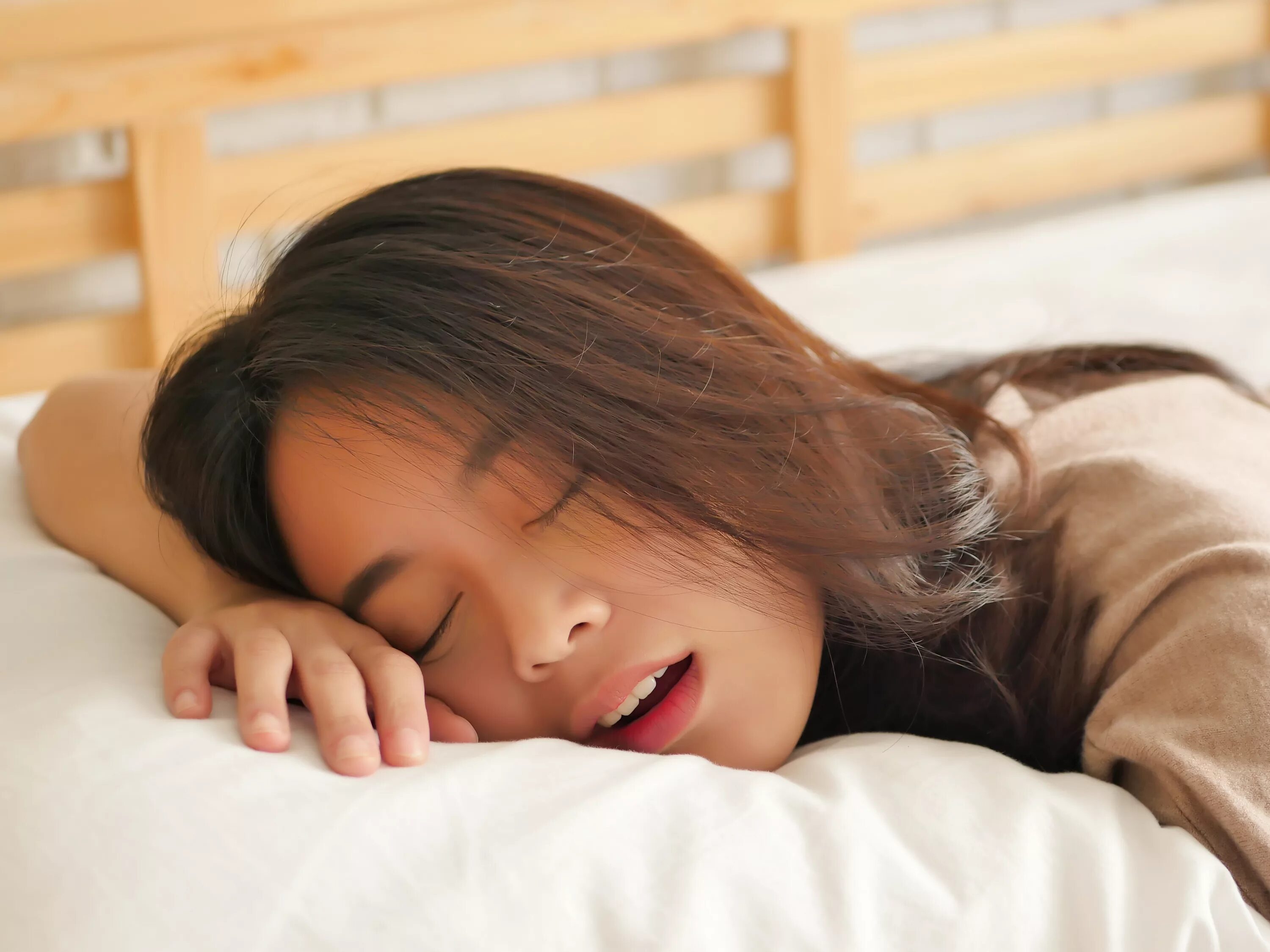 Сон фото. Большие азиатские спящие девушки. Sleep face. Азиатки спят видео