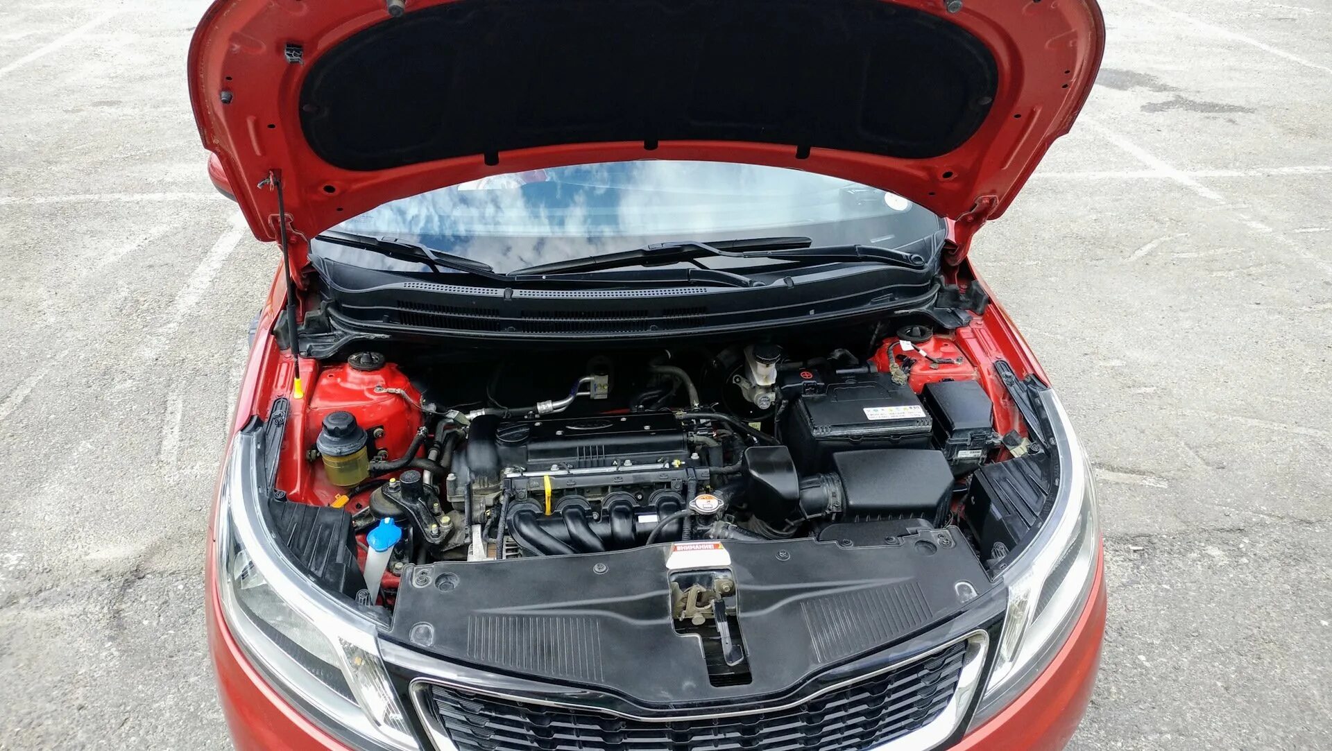 Фотографии подкапотного пространства