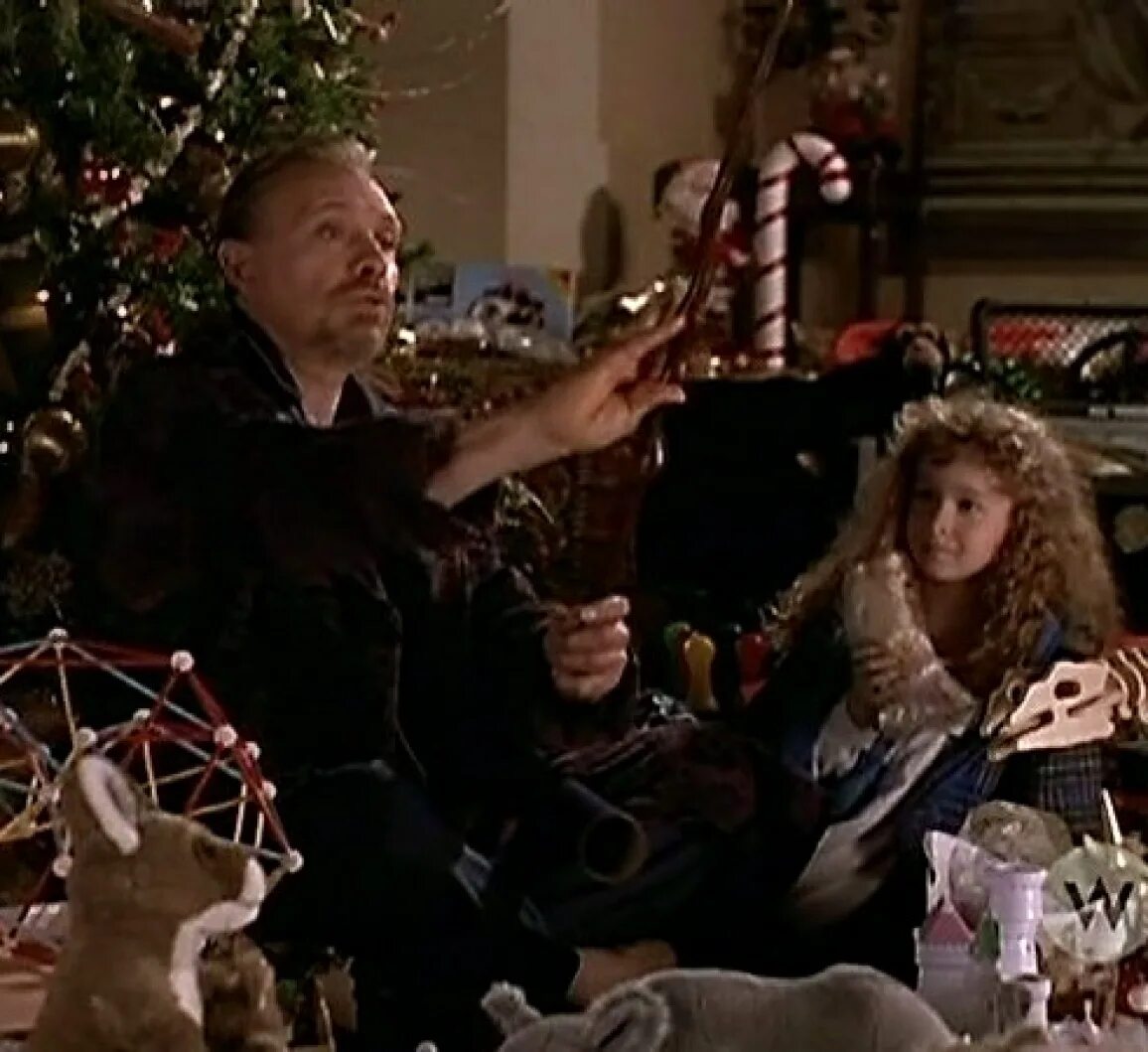 Семья на рождество фильм 1997. Семь напрокат. Семь напрокат. Гектор элизондо семья напрокат. Семья напрокат фильм 1997 кадры.