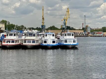 Теплоход москва 28