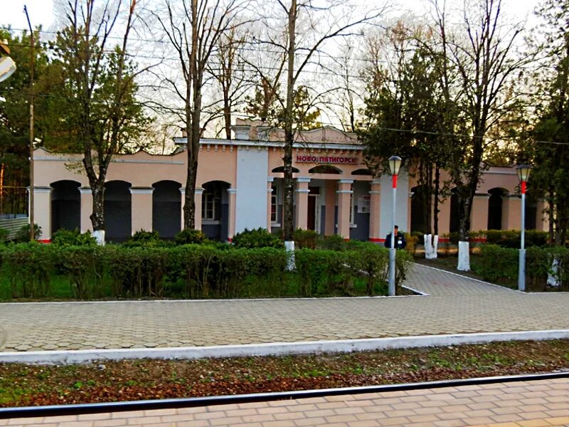 Пятигорск 19 век. Ставропольский край пятигорск парк цветник парк цветник. Пятигорск 20 век. Парк цветник пятигорск весной. «кофейня гукасова», пятигорск.