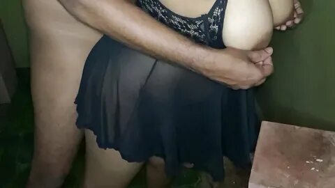 Watch Sri Lankan Couple Risky Outdoor video on xHamster