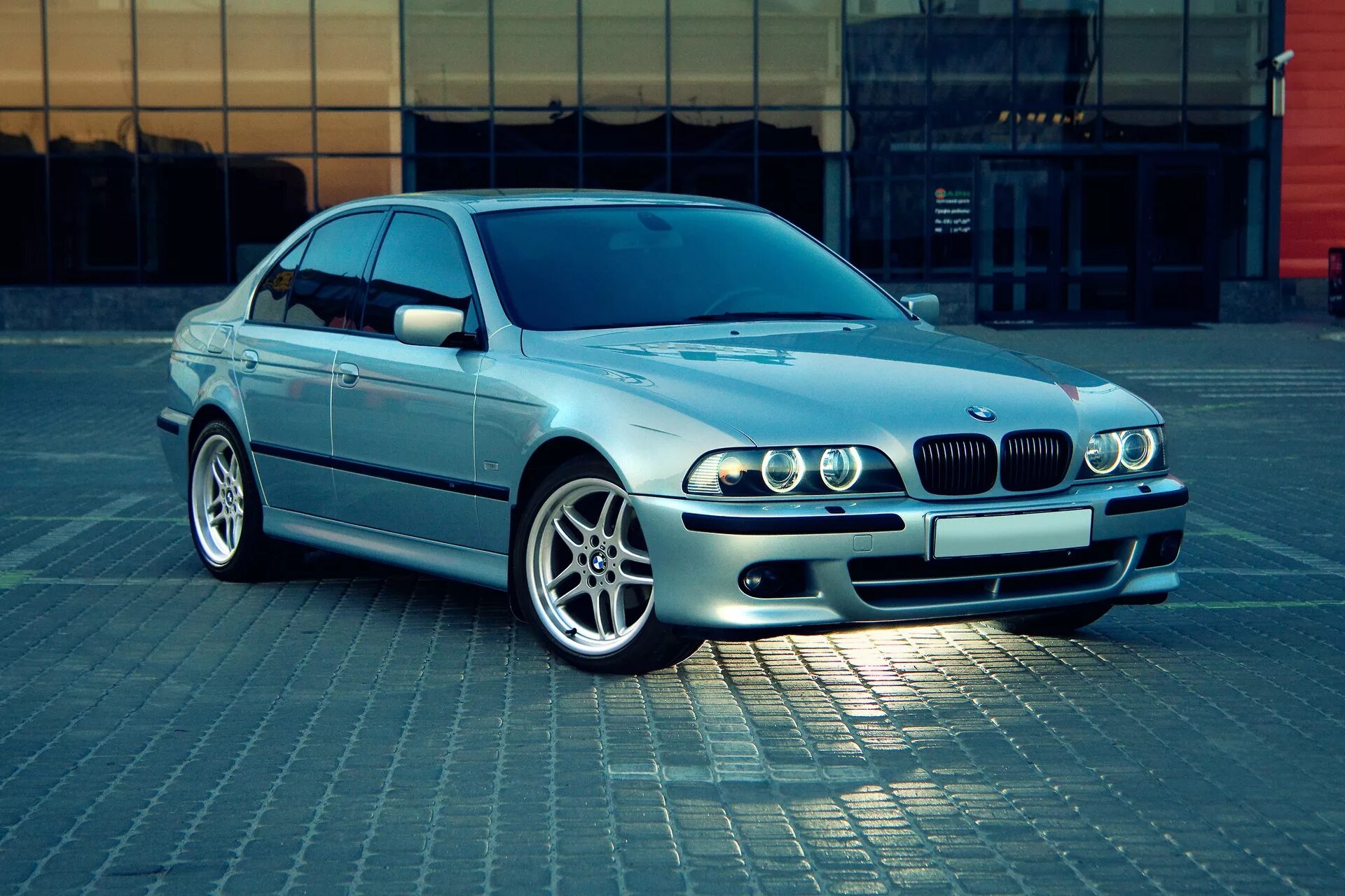 5 series e39. БМВ е39. BMW 39 кузов. БМВ 5 кузов е39. БМВ 5 39 кузов.