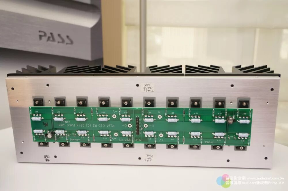 Усилитель Pass Labs INT-30. Pass Labs INT-60. Усилитель Нельсона пасса. Источник питания LPF-25d-24. Int 60